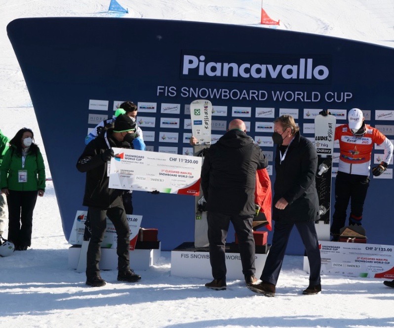 PIANCAVALLO: COPPA DEL MONDO DI SNOWBOARD 2022, UNA VITTORIA E DUE SECONDI POSTI PER GLI AZZURRI 
